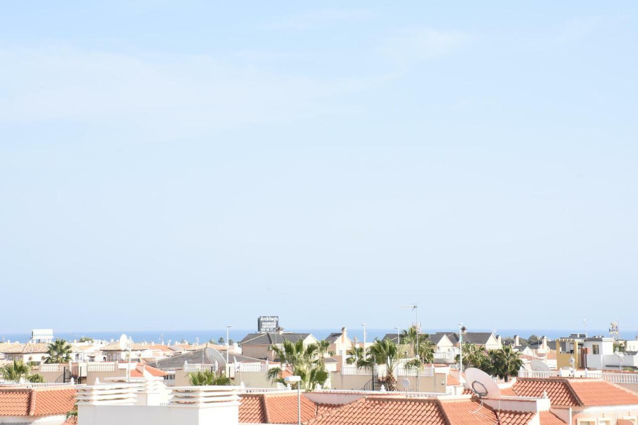 La Zenia Beach Bungalow Hotel โอริอุเอลา ภายนอก รูปภาพ