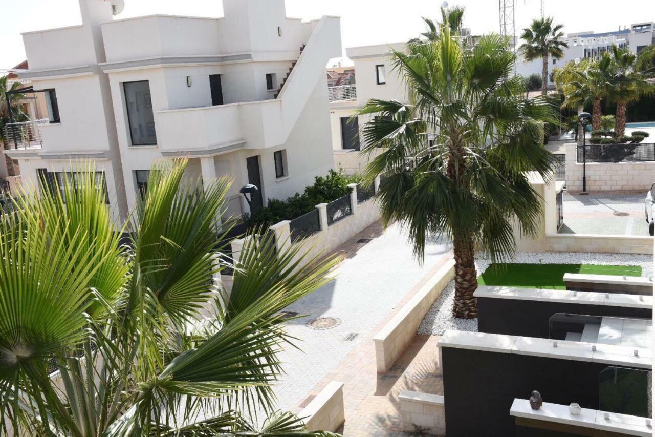 La Zenia Beach Bungalow Hotel โอริอุเอลา ภายนอก รูปภาพ