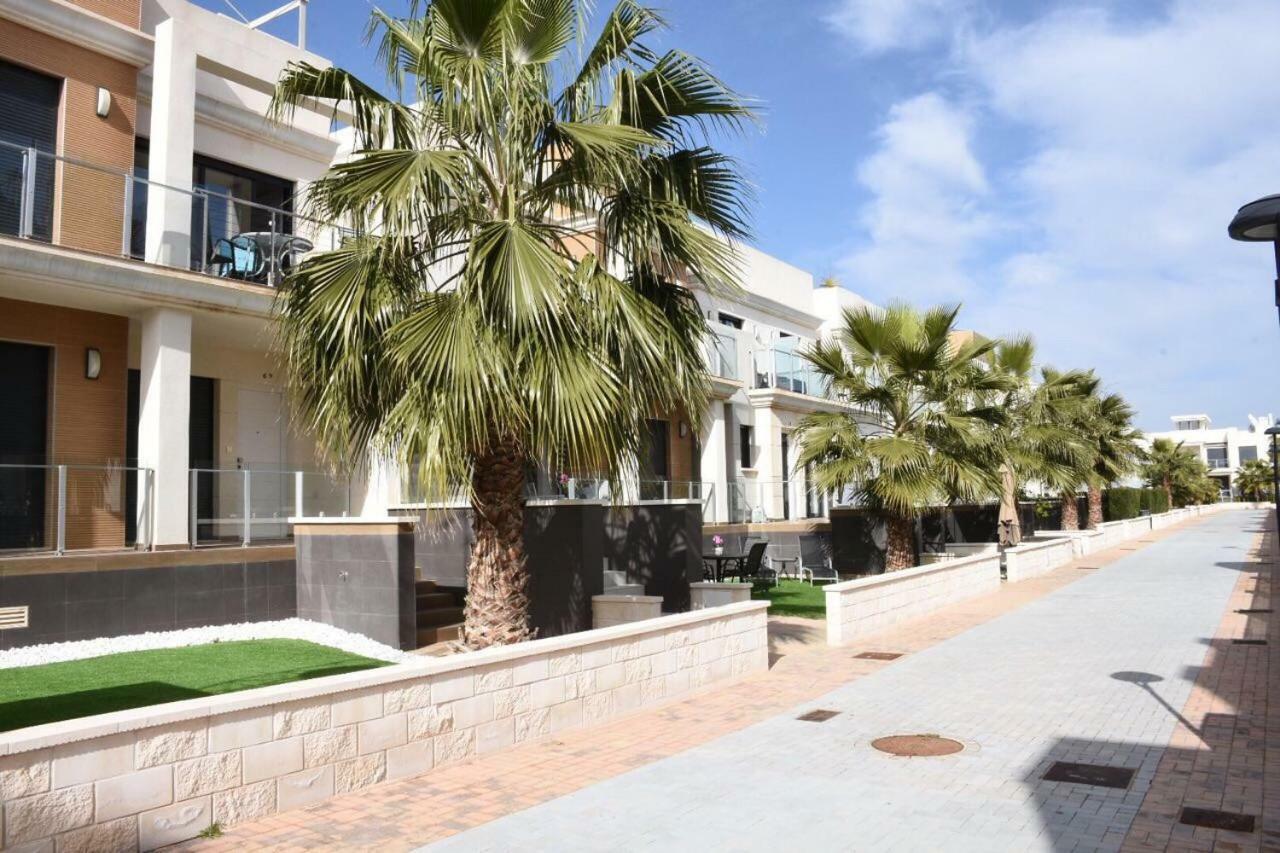 La Zenia Beach Bungalow Hotel โอริอุเอลา ภายนอก รูปภาพ